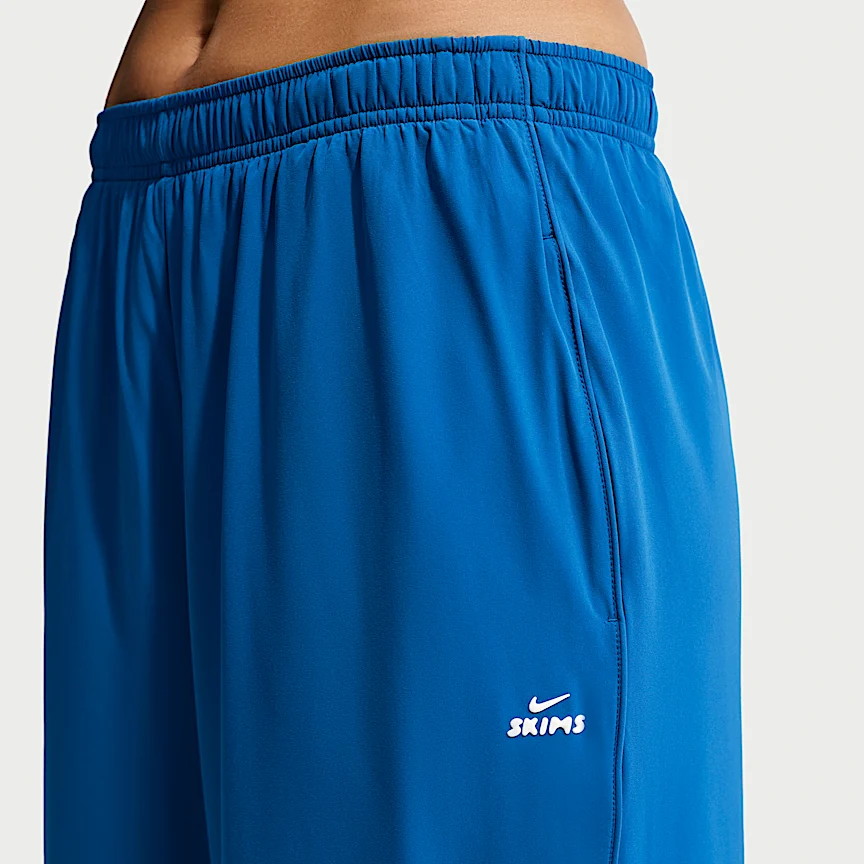 NIKE NikeSKIMS Stretch Nylon — ウィメンズ オーバーサイズド パンツ - Image 6