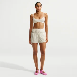 NIKE NikeSKIMS Stretch Nylon — ウィメンズ ランナーショートパンツ