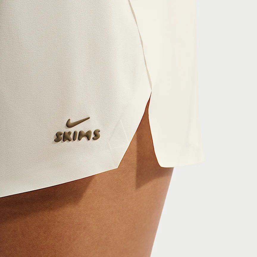 NIKE NikeSKIMS Stretch Nylon — ウィメンズ ランナーショートパンツ - Image 6