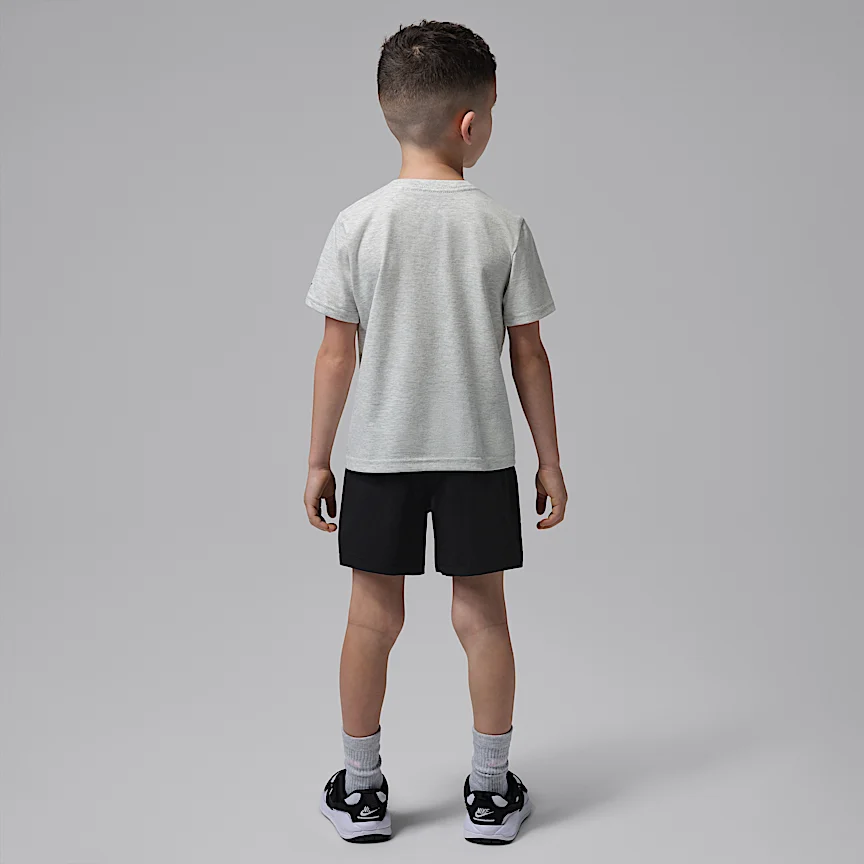 NIKE ジョーダン — ベビー クオリティ プロダクツ ツーピース ウーブン ショートパンツ セットアップ - Image 2