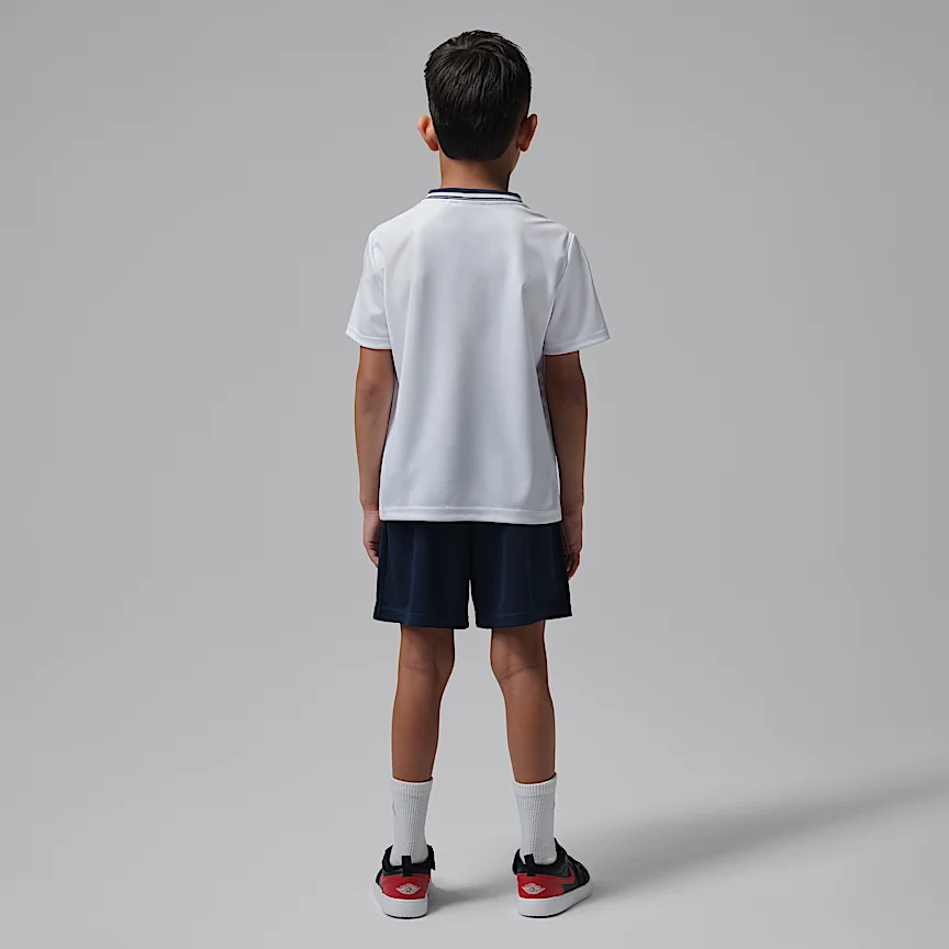 NIKE ジョーダン — リトルキッズ スポーツ ユニフォーム トップス アンド メッシュ ショートパンツ セットアップ - Image 2
