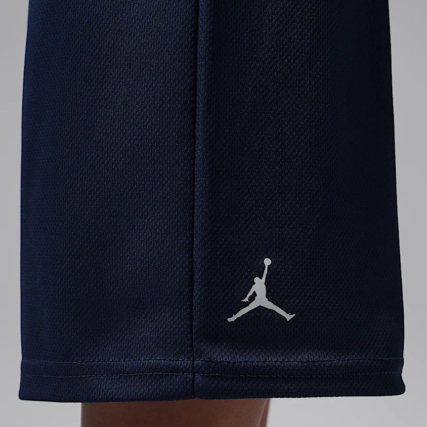 NIKE ジョーダン — リトルキッズ スポーツ ユニフォーム トップス アンド メッシュ ショートパンツ セットアップ - Image 7