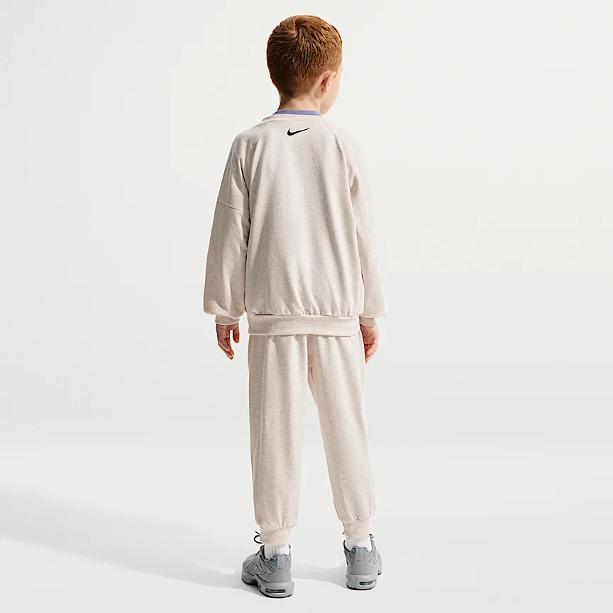 NIKE E1D1 — リトルキッズ フレンチテリー ツーピース グラフィック クルー セットアップ - Image 7