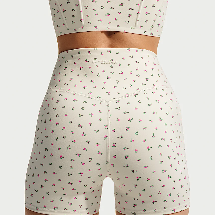 NIKE NikeSKIMS Matte — Women's Print High-Waisted 8cm Shorts - Image 3
