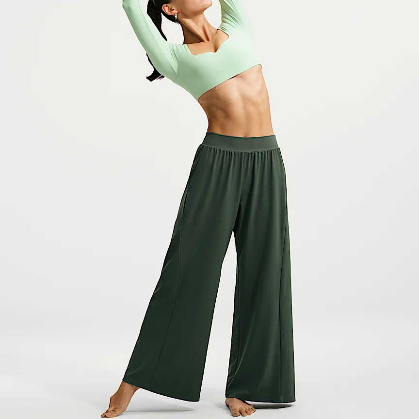 NIKE ゼンビー — ウィメンズ ミッドライズ ワイドレッグパンツ - Image 4
