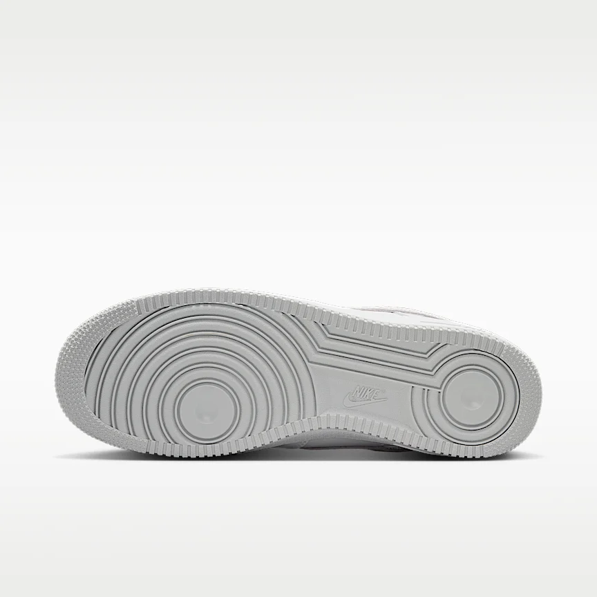 NIKE エア フォース 1 '07 — メンズシューズ - Image 2