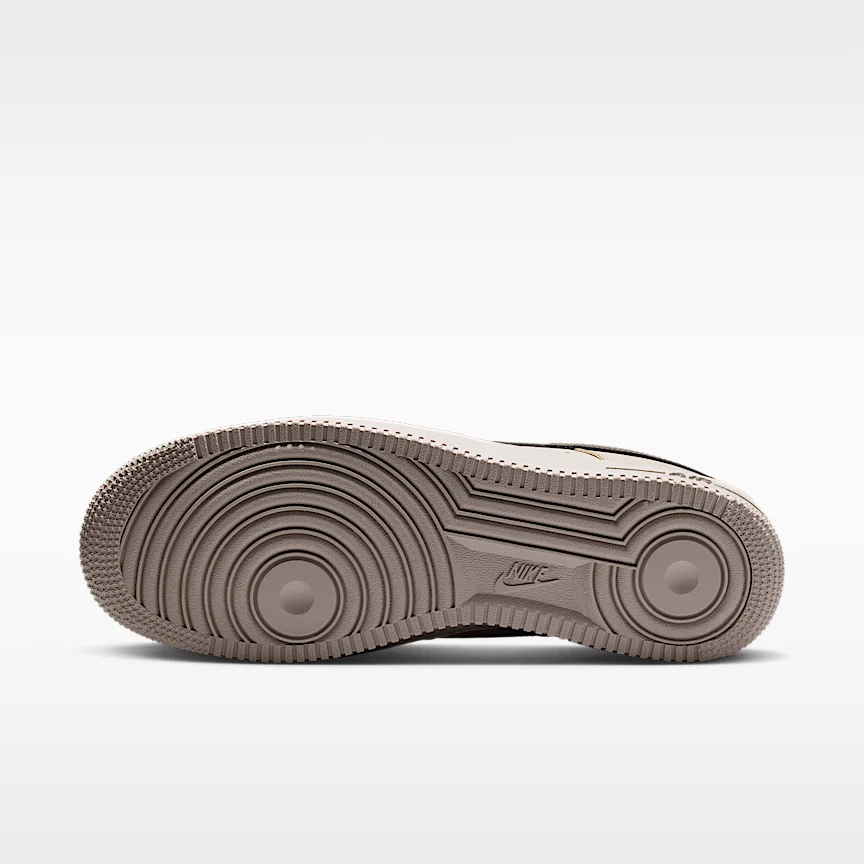 NIKE エア フォース 1 '07 — メンズシューズ - Image 2