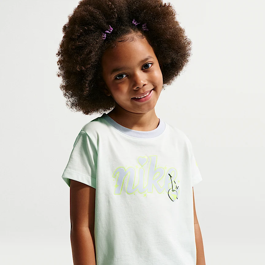 NIKE — リトルキッズ Dri-FIT Tシャツ アンド クロスオーバー ショートパンツ セット - Image 2