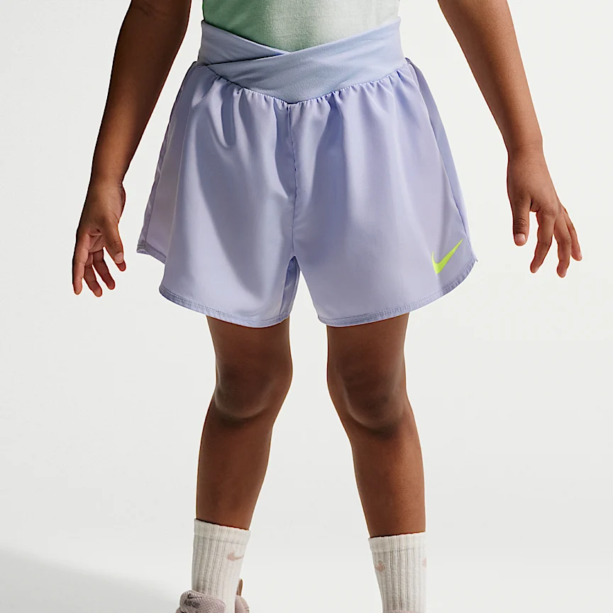 NIKE — リトルキッズ Dri-FIT Tシャツ アンド クロスオーバー ショートパンツ セット - Image 4