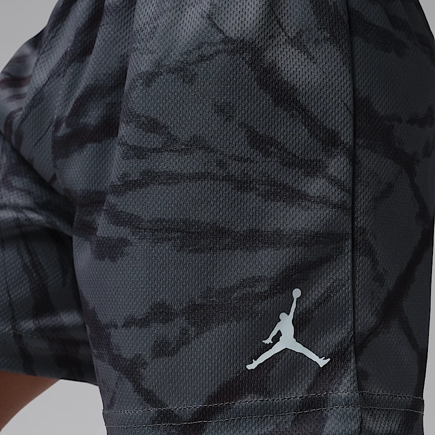 NIKE Jordan — Baby Two-Piece Fesutibaru Taidai Shorts Setto - Image 7