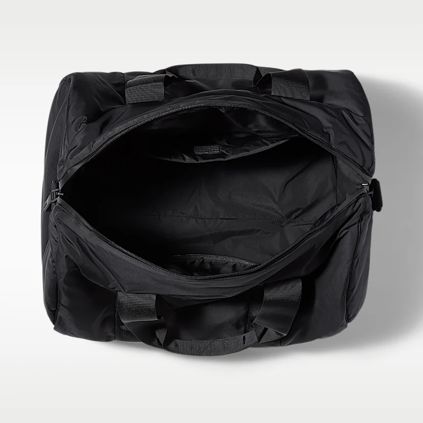 NIKE NikeSKIMS — ウィメンズ パファー ジムバッグ - Image 5