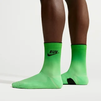 NIKE ラン ミッドウェイト — ランニング クルー ソックス (1足)
