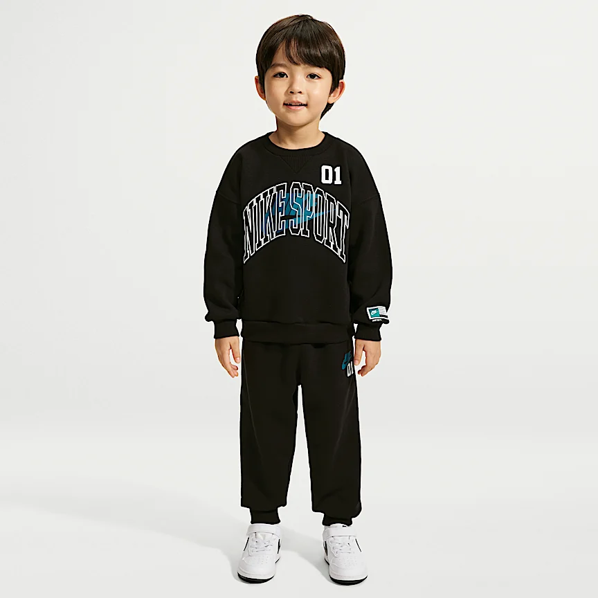 NIKE Sportswear — Baby Multi Sport Two-Piece Fleece Crew Setto