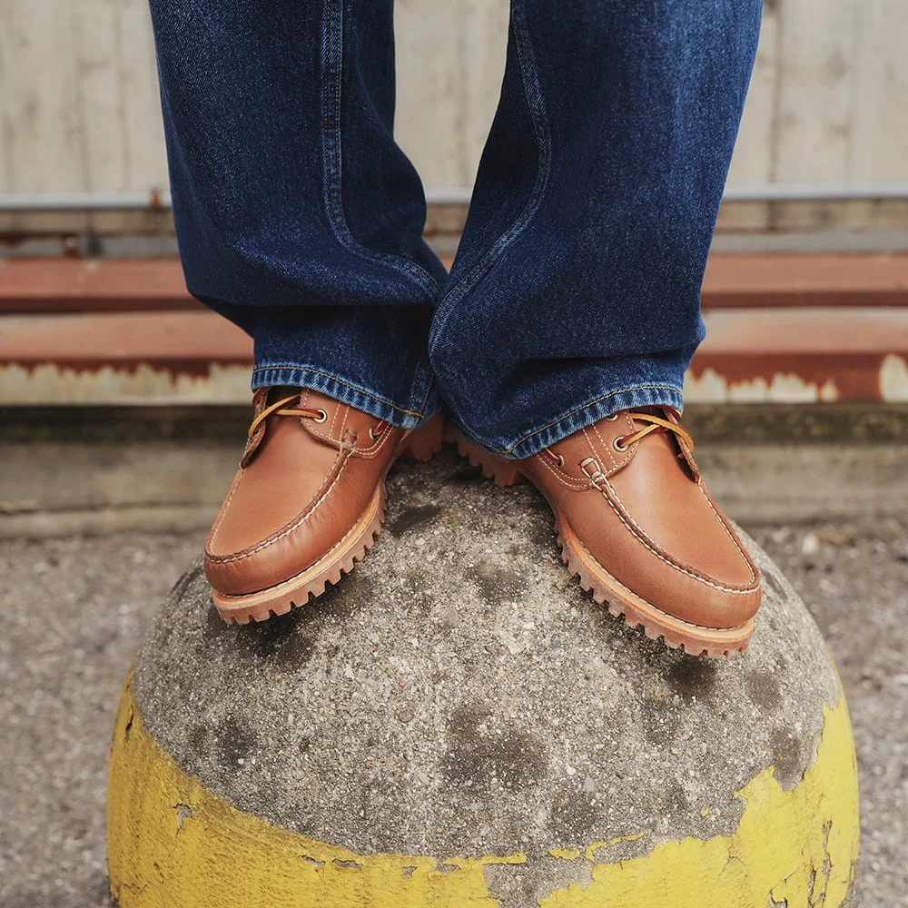 Timberland Гурван нүдтэй гар оёдолтой усан онгоцны гутал - Image 2