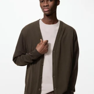 UNIQLO ニットVネックカーディガン