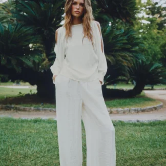 ZARA BLOUSE WITH SLEEVE VENTS
