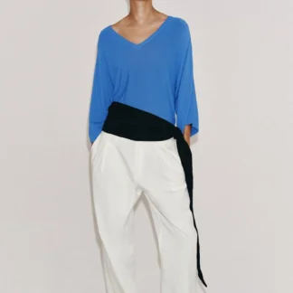 ZARA FLOWING V-NECK KNIT TOP