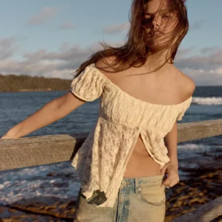 ZARA ROMANTIC LACE TOP