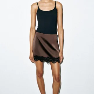 ZARA LACE HEM SKORT