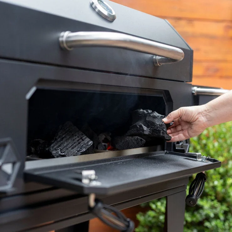 COSTCO Masterbuilt 36 inch Charcoal Wagon Grill - Image 5