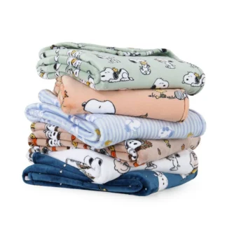 COSTCO Peanuts VelvetLoft Throw 152cm x 177cm