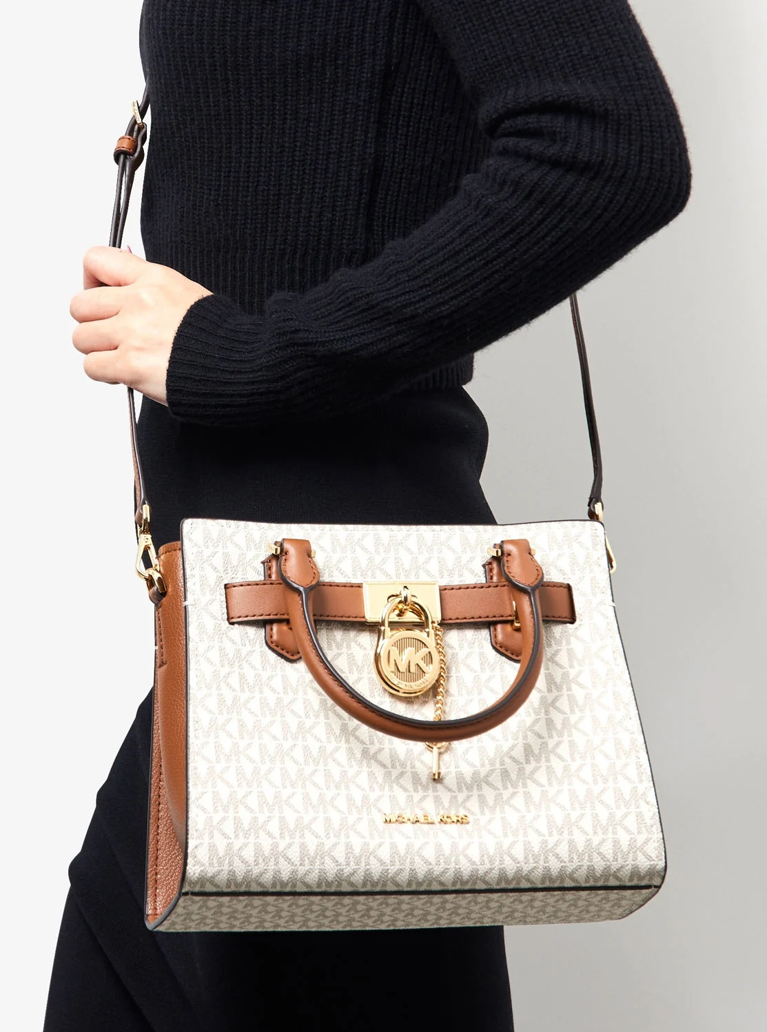 Michael Kors LANDON サッチェル スモール - MKシグネチャー - Image 4