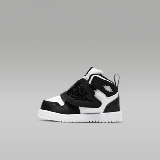 NIKE スカイ ジョーダン 1 — ベビー シューズ