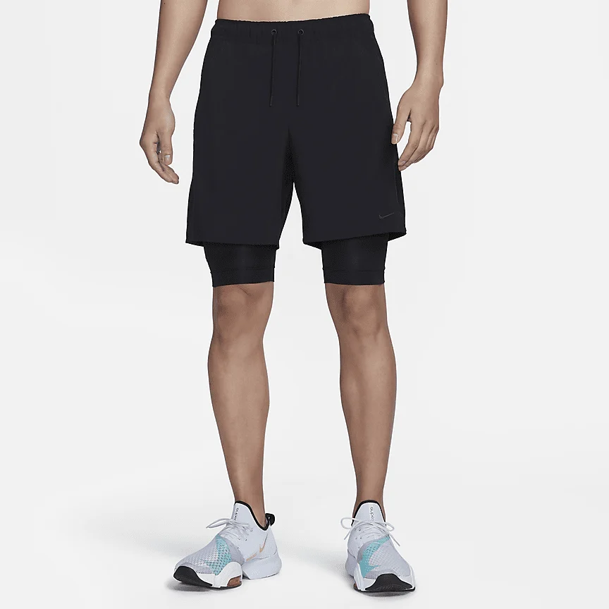 NIKE アンリミテッド — メンズ Dri-FIT 18cm 2イン1 バーサタイル ショートパンツ