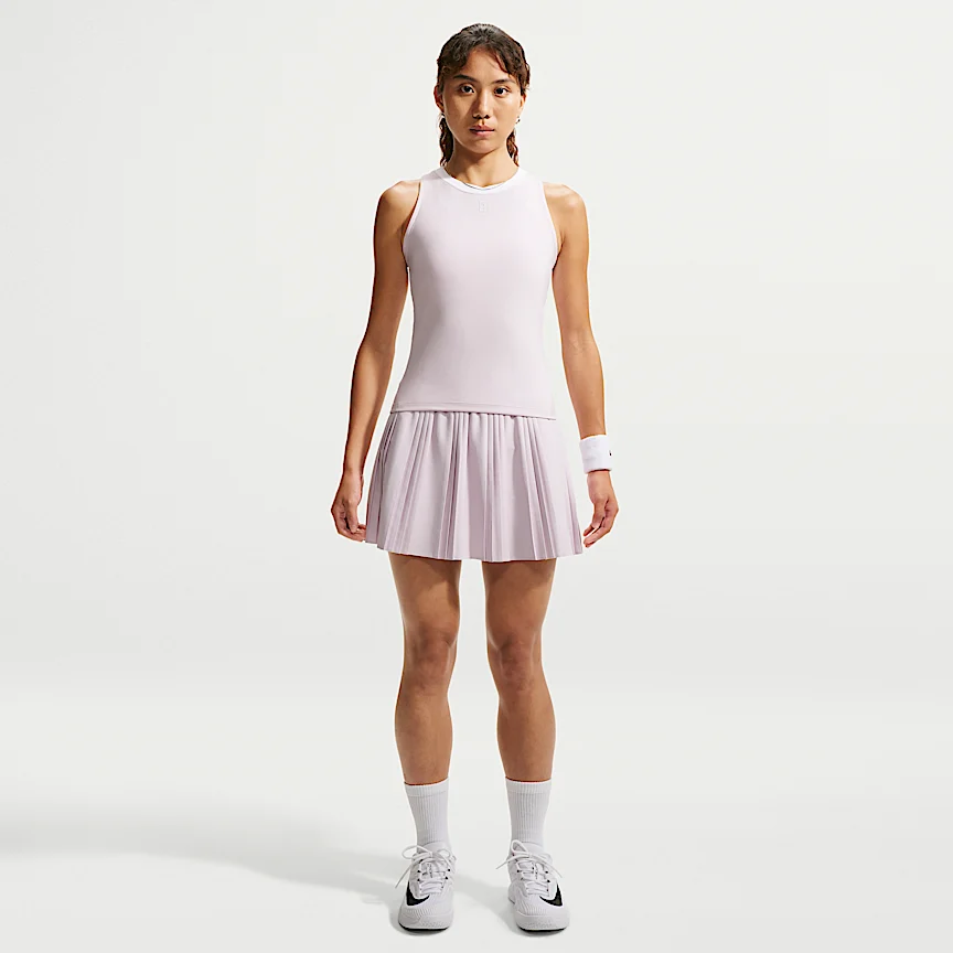 NIKE コート アドバンテージ — ウィメンズ Dri-FIT プリーツ テニススカート