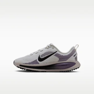 NIKE ボメロ 18 — ジュニア ロード ランニングシューズ