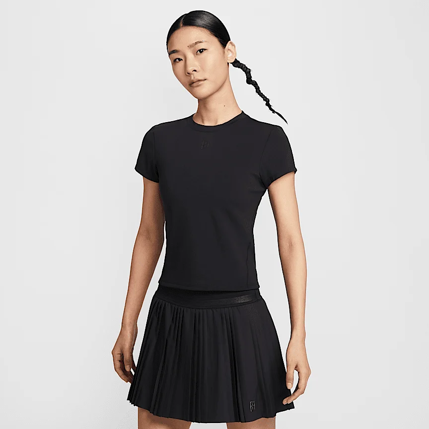 NIKE コート アドバンテージ — ウィメンズ Dri-FIT ショートスリーブ テニストップ