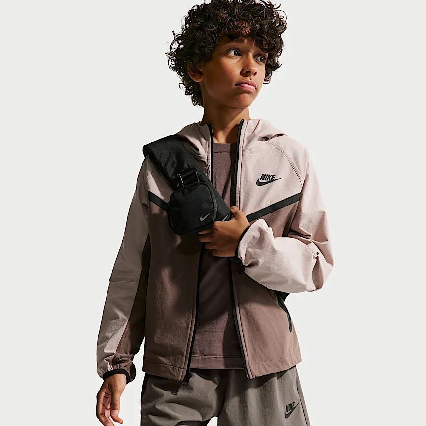 NIKE スポーツウェア テック — ジュニア (ボーイズ) ウーブン ショートパンツ - Image 4