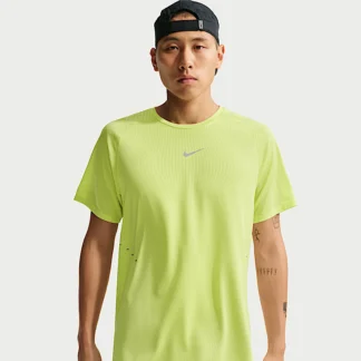 NIKE ストライド Aero-FIT — メンズ ショートスリーブ ランニングトップ