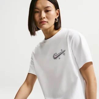 NIKE スポーツウェア クラシック — ウィメンズ オーバーサイズド Tシャツ