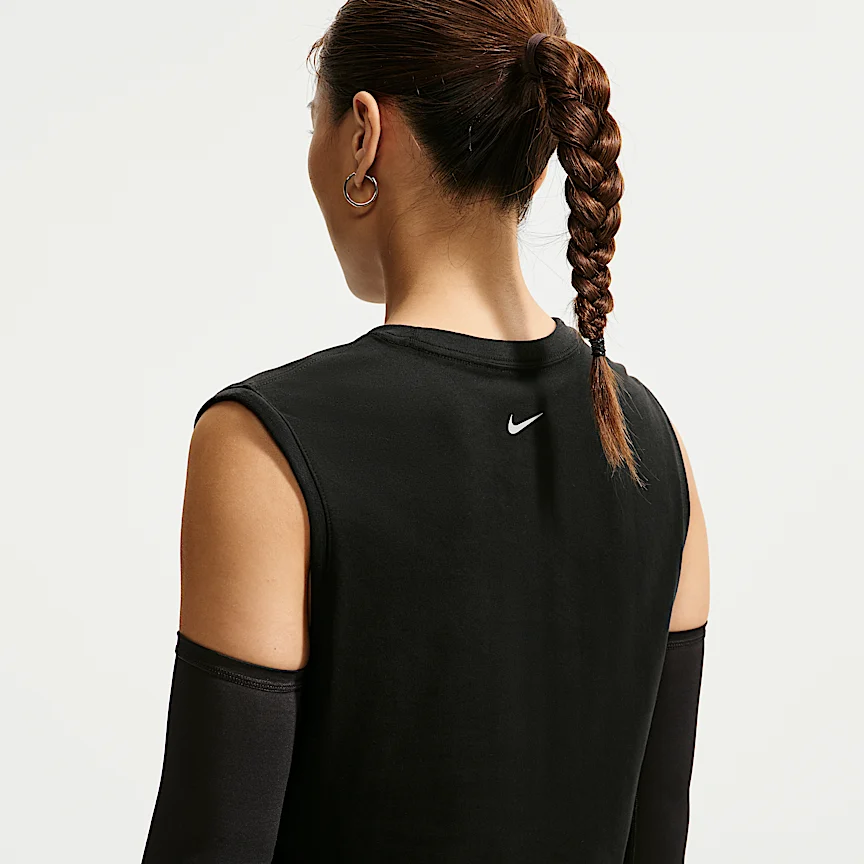 NIKE — ウィメンズ Dri-FIT ノースリーブ ランニング Tシャツ - Image 2