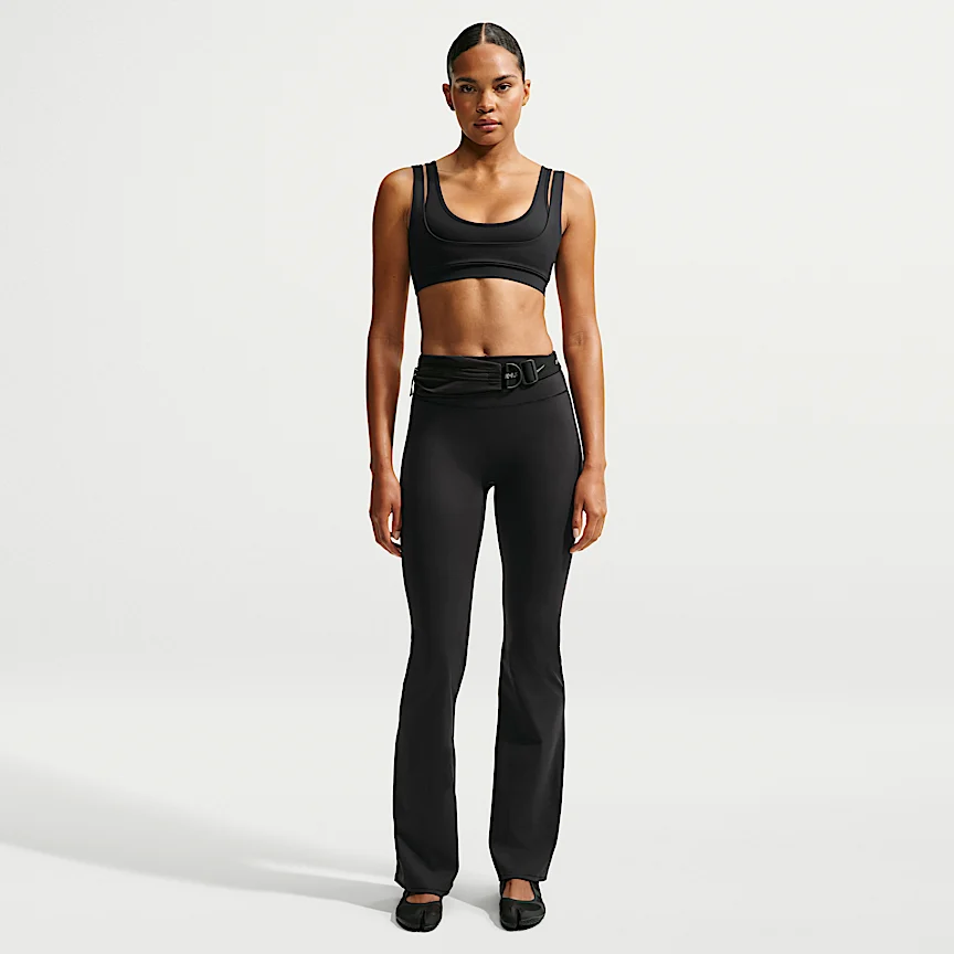 NIKE NikeSKIMS Matte — Women's High-Waisted Slim Flared Leggings