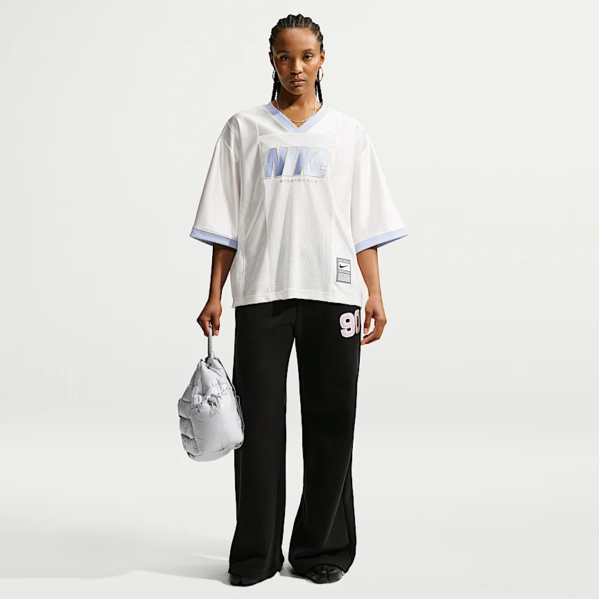 NIKE スポーツウェア — ウィメンズ オーバーサイズド ショートスリーブ グラフィック ジャージー - Image 4