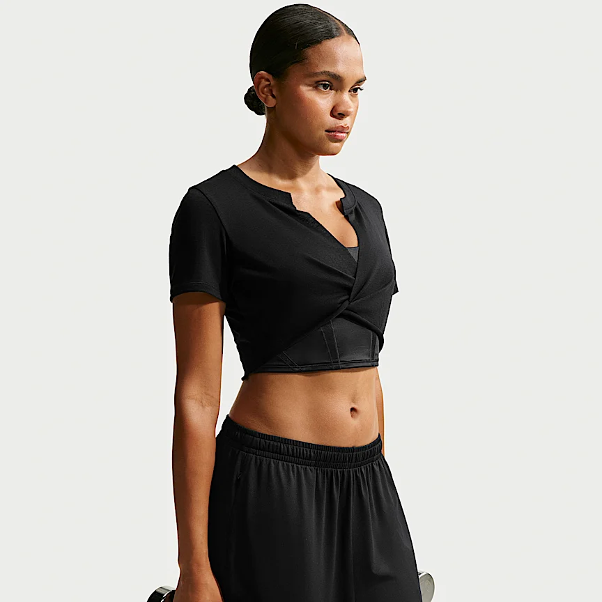 NIKE NikeSKIMS パフォーマンス コットンブレンド — ウィメンズ Vネック クロップド ツイスト ショートスリーブ トップス - Image 3