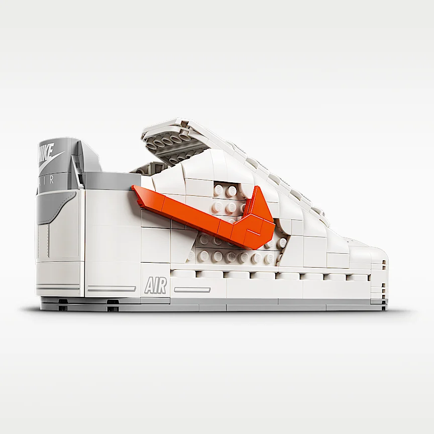 NIKE エア フォース 1 x LEGO® コレクション — スニーカー組立キット 限定ミニフィギュア付き - Image 4