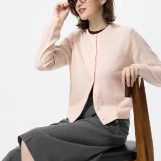 UNIQLO カシミヤクルーネックカーディガン