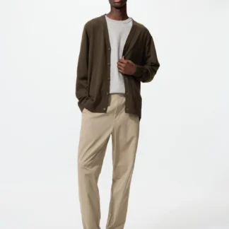 UNIQLO ウルトラストレッチアクティブテーパードパンツ丈長め
