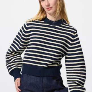 UNIQLO コットンブレンドクロップドクルーネックセーター