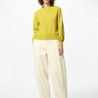 UNIQLO コーデュロイバレルレッグパンツ