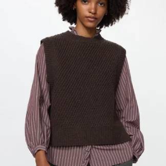 UNIQLO ラムクルーネックベスト