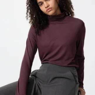 UNIQLO シアーリブタートルネックT