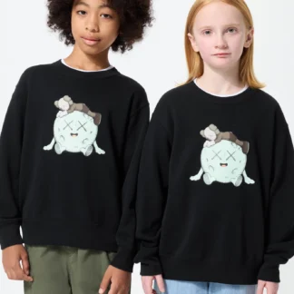 UNIQLO カウズ ユニバース スウェットシャツ