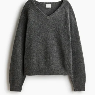 H&M オーバーサイズVネックセーター
