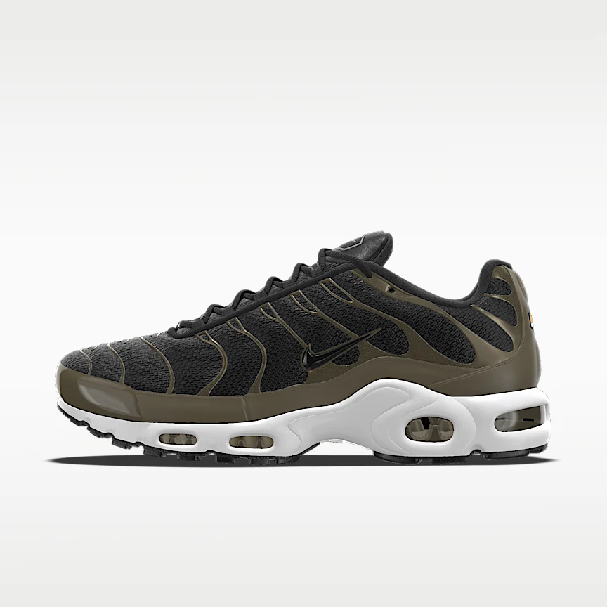 NIKE エア マックス プラス By You — ウィメンズシューズ
