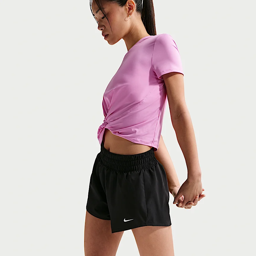 NIKE Dri-FIT ワン — ウィメンズ ミッドライズ 8cm ショートパンツ (インナー付き) - Image 4