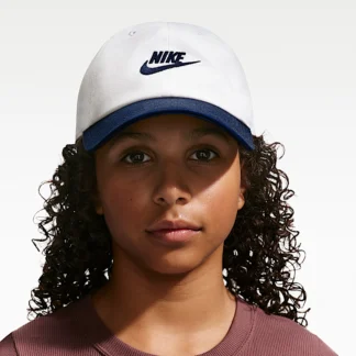 NIKE クラブ — キッズ アンストラクチャード フューチュラ ウォッシュ キャップ